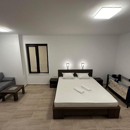 St George Apartcomplex Shkorpilovtsi Eksteriør billede