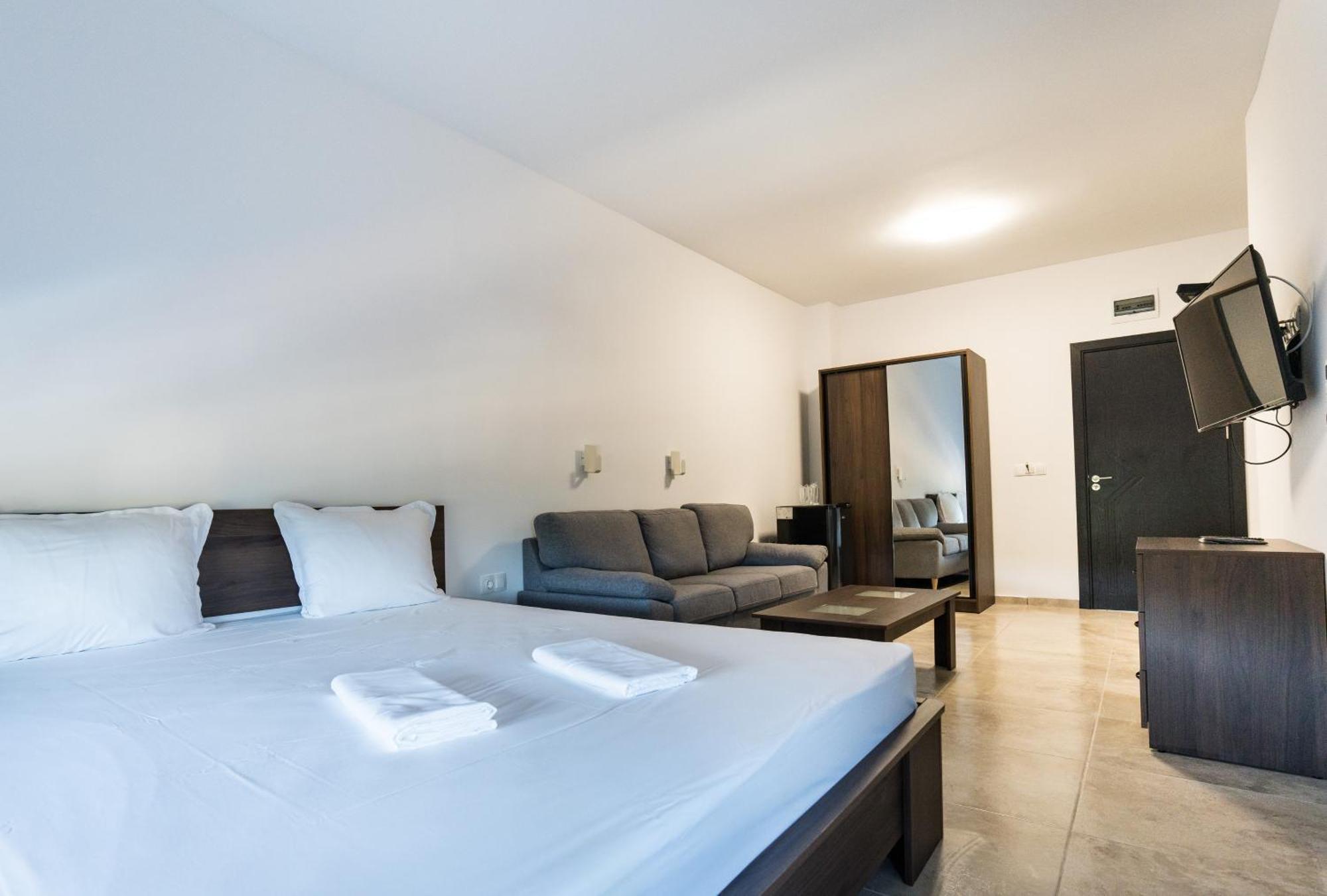 St George Apartcomplex Shkorpilovtsi Eksteriør billede