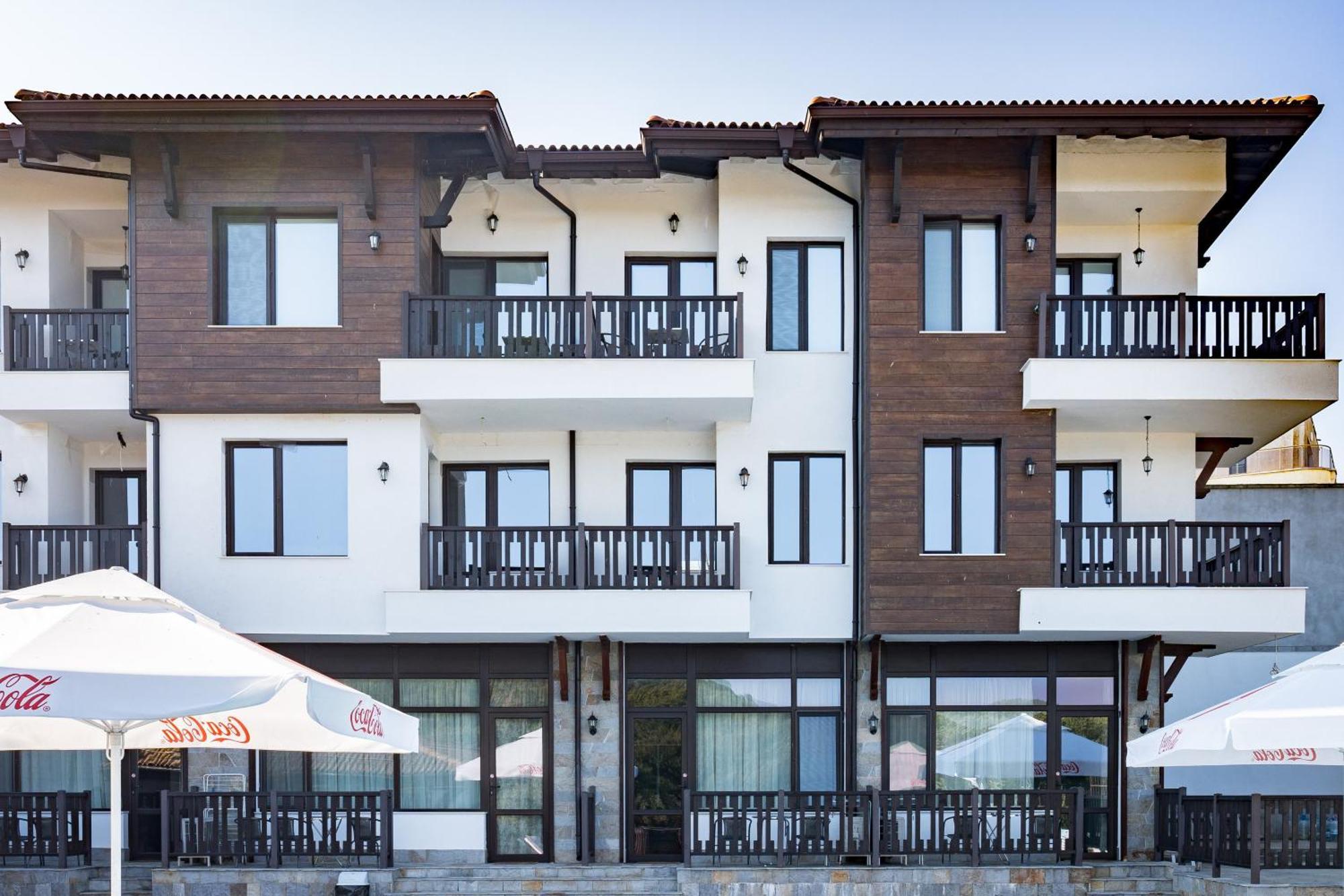 St George Apartcomplex Shkorpilovtsi Eksteriør billede