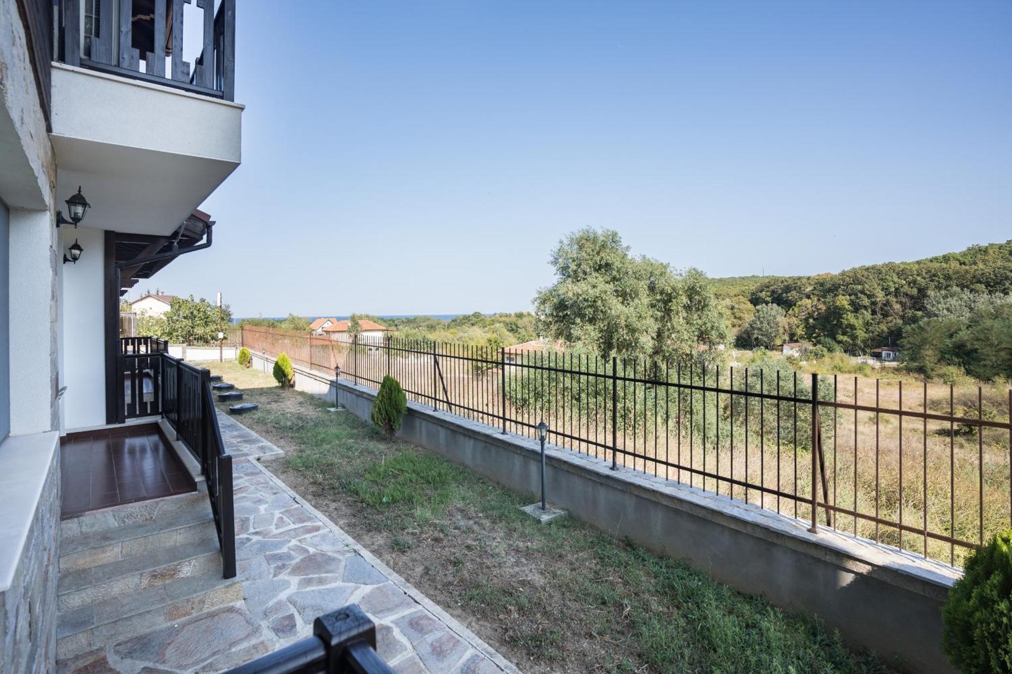 St George Apartcomplex Shkorpilovtsi Eksteriør billede